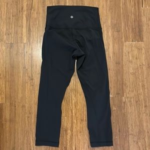 Lululemon black 7/8 legging - size 4